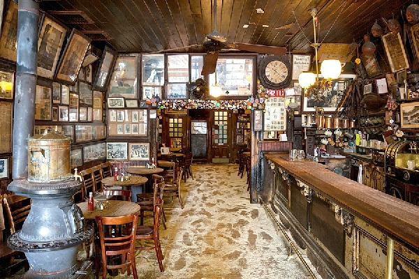 Bar